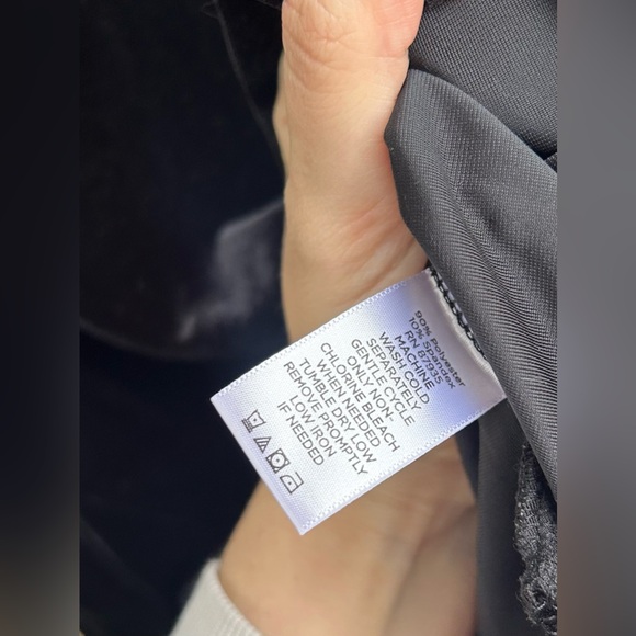 Susan Graver Black Velvet Tunic Top Size S Elevated Basic Career Wear Date Night - Picture 4 of 5